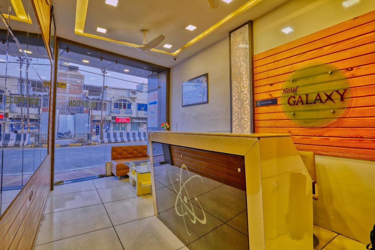 Hotel Galaxy インドール エクステリア 写真